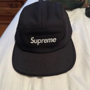 Supreme hat with D ring on back